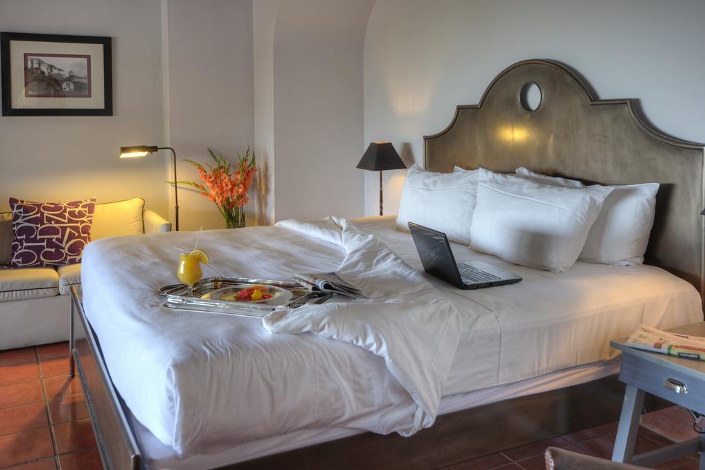 Boutique Alta Palomas Hotel