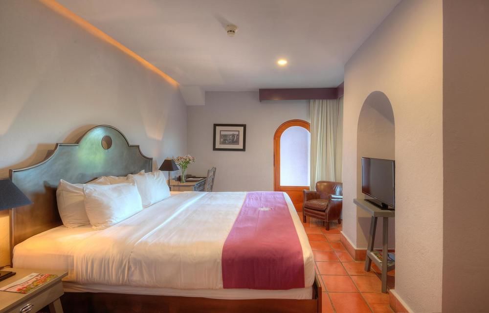 Boutique Alta Palomas Hotel